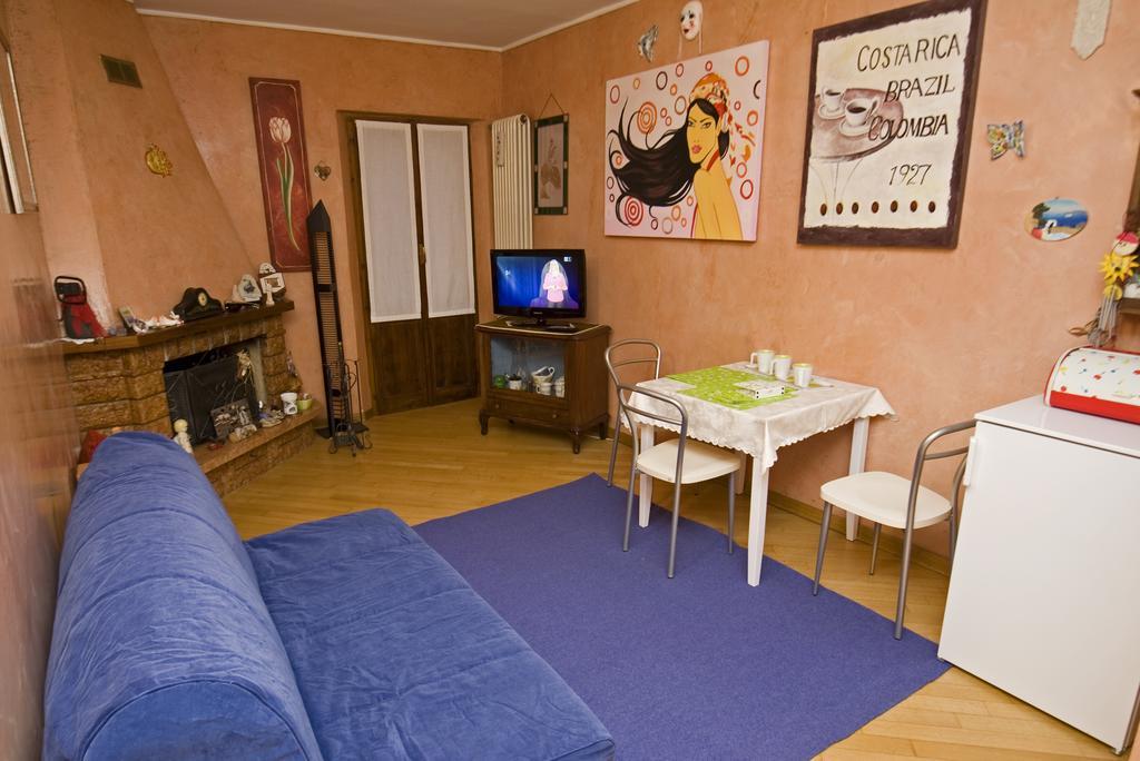 Appartamento Schizzati Parma Værelse billede